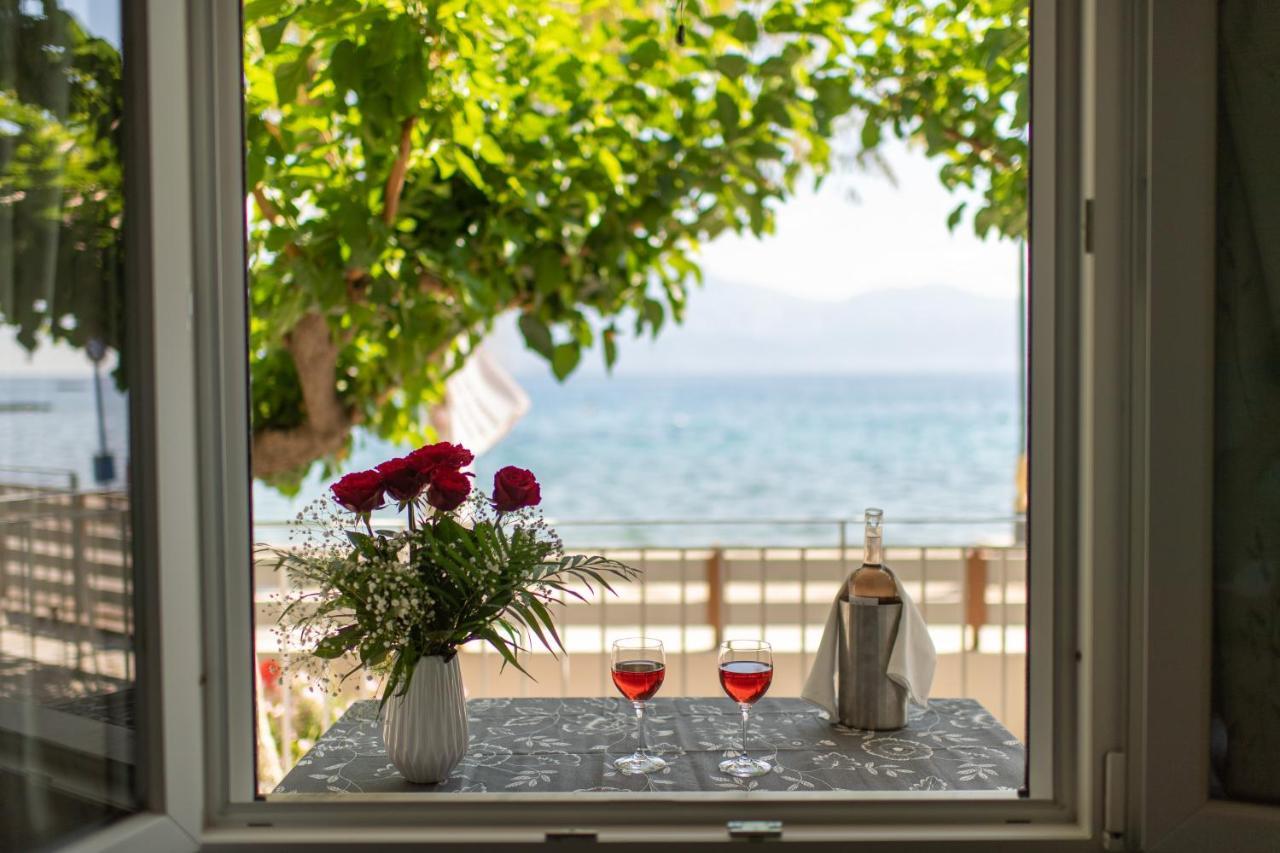 Moukas Seaside Apartments Romantico Selianítika Esterno foto