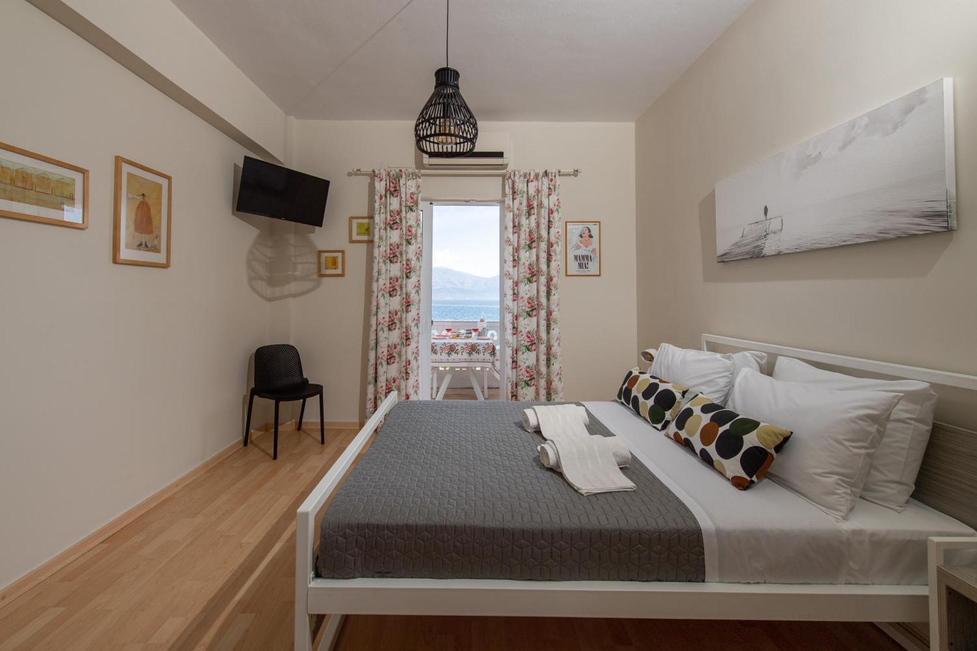Moukas Seaside Apartments Romantico Selianítika Esterno foto